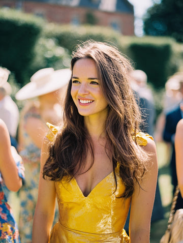Summer wedding guest with dyson airwrap lose waves  